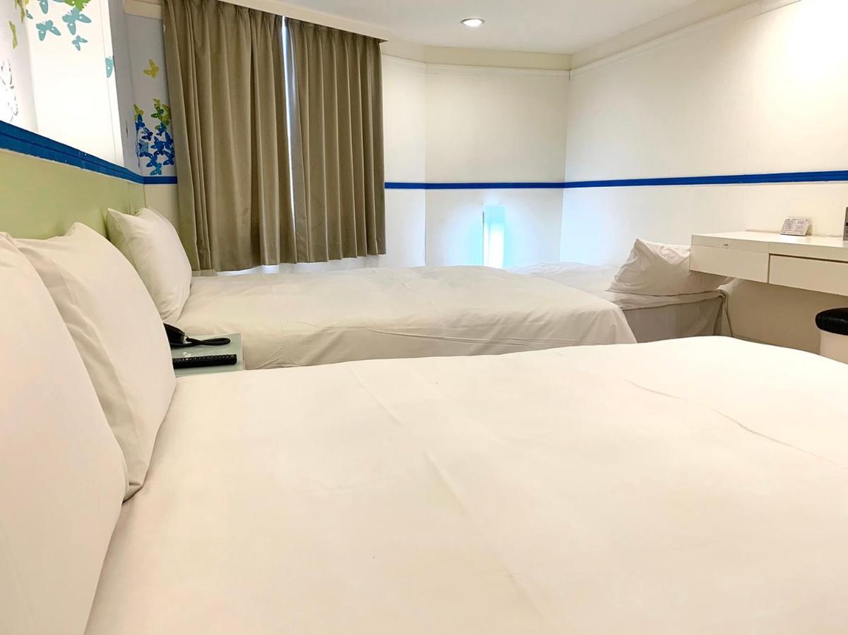 Kiwi Express Hotel - Zhong Zheng Branch Taichung Eksteriør billede