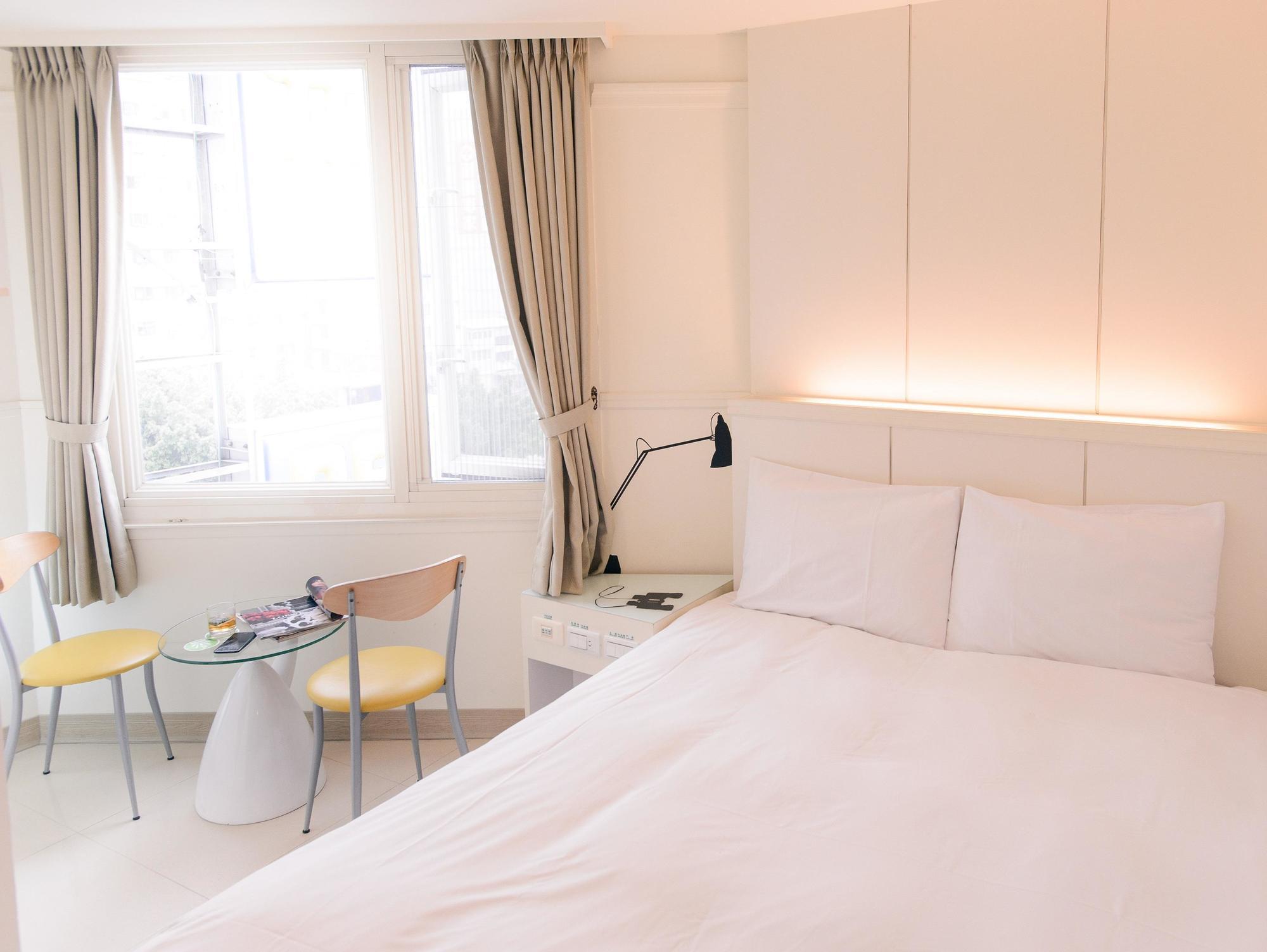 Kiwi Express Hotel - Zhong Zheng Branch Taichung Eksteriør billede