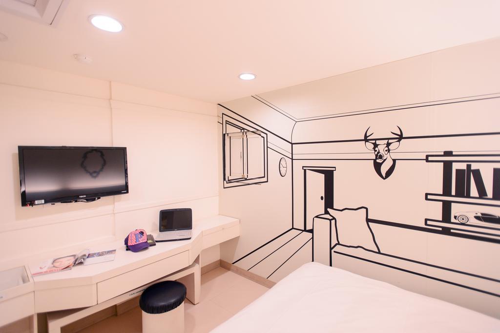 Kiwi Express Hotel - Zhong Zheng Branch Taichung Eksteriør billede