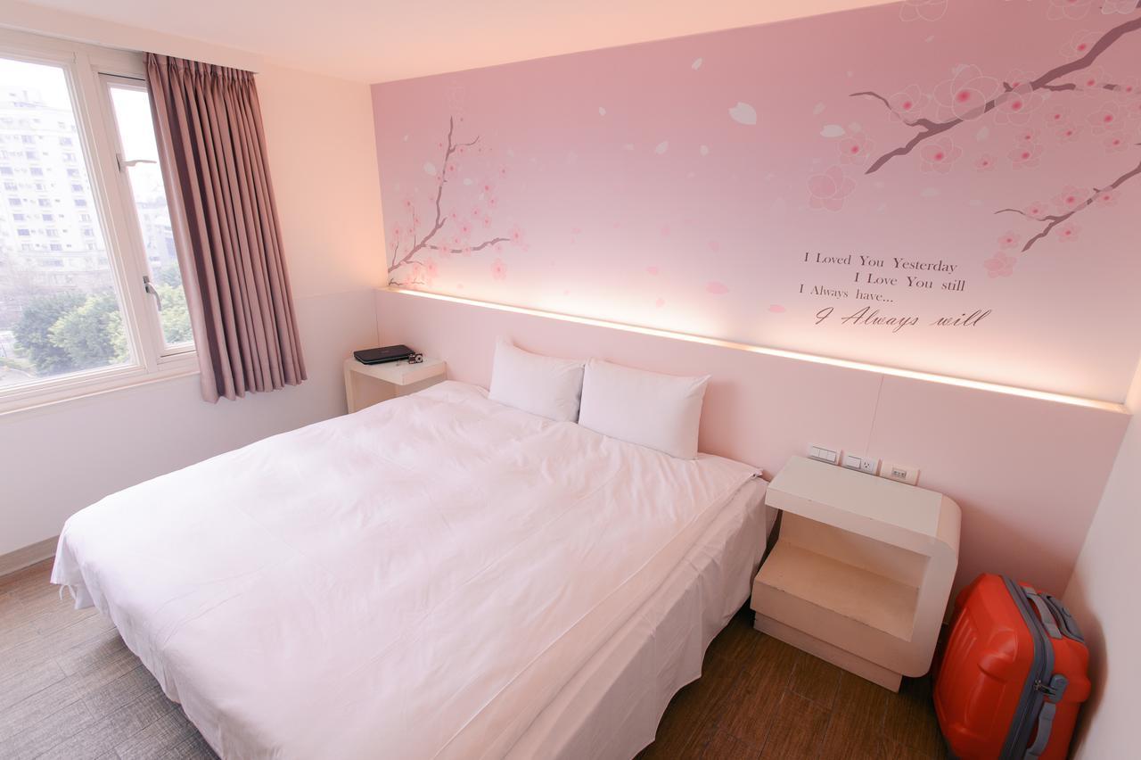 Kiwi Express Hotel - Zhong Zheng Branch Taichung Eksteriør billede