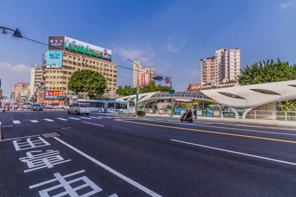 Kiwi Express Hotel - Zhong Zheng Branch Taichung Eksteriør billede