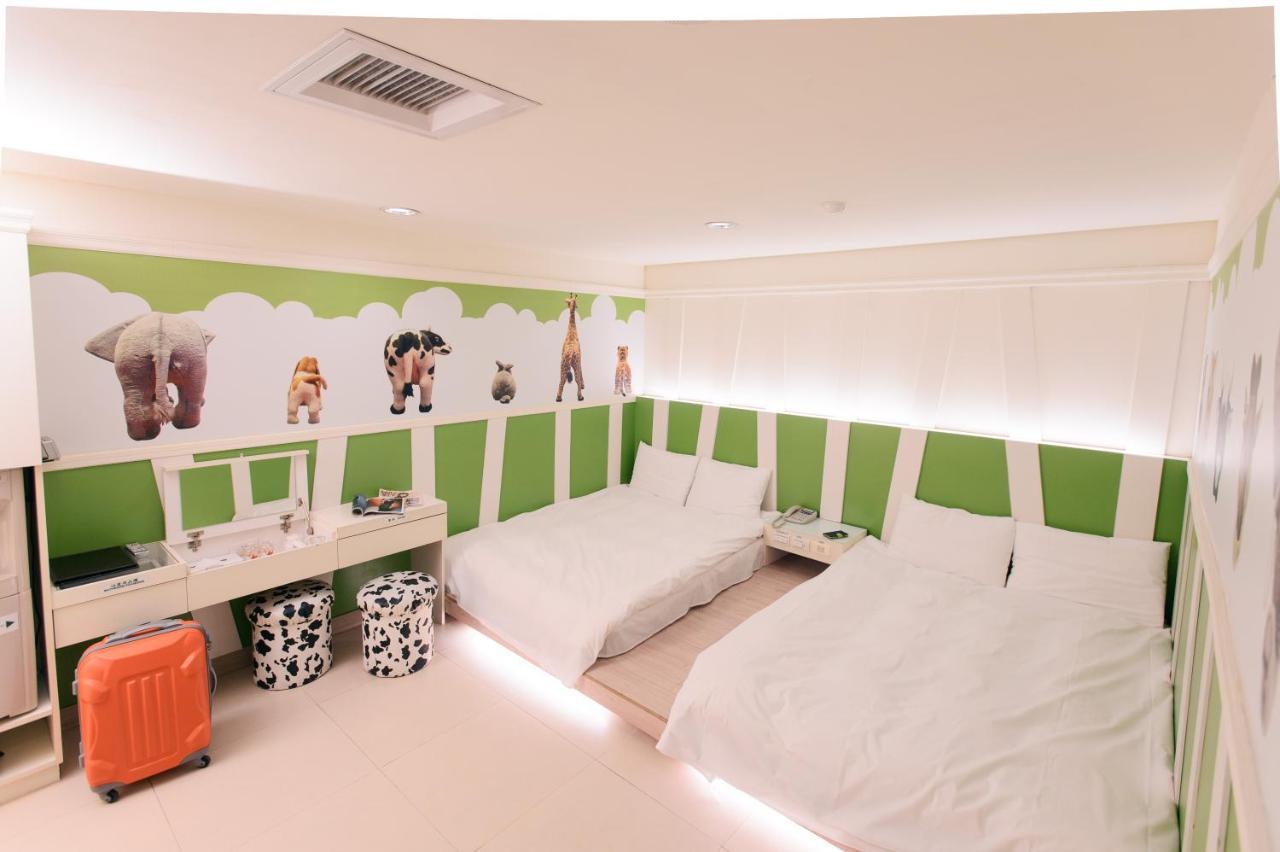 Kiwi Express Hotel - Zhong Zheng Branch Taichung Eksteriør billede